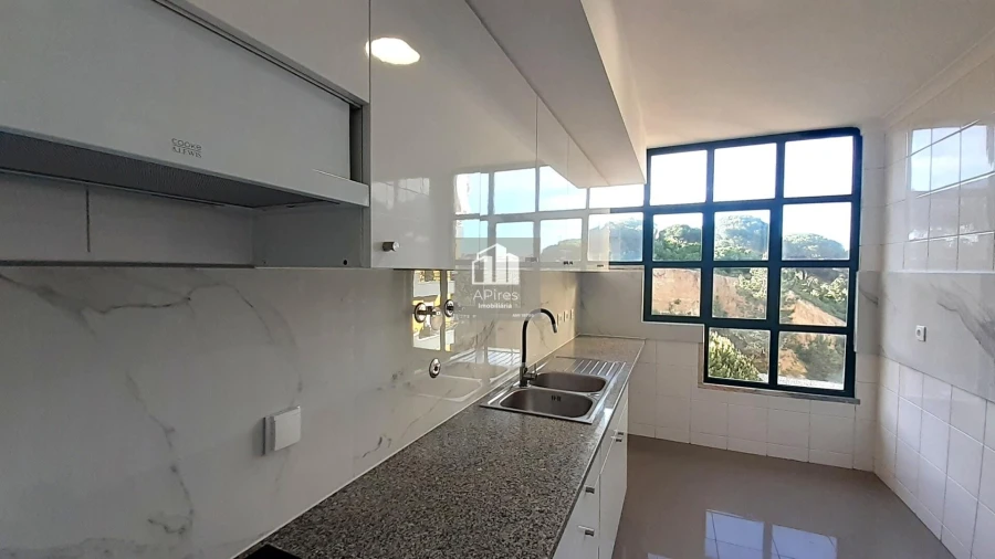 Apartamento T3 para Venda em Laranjeiro e Feijó Foto 2