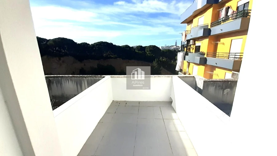 Apartamento T3 para Venda em Laranjeiro e Feijó Foto 33