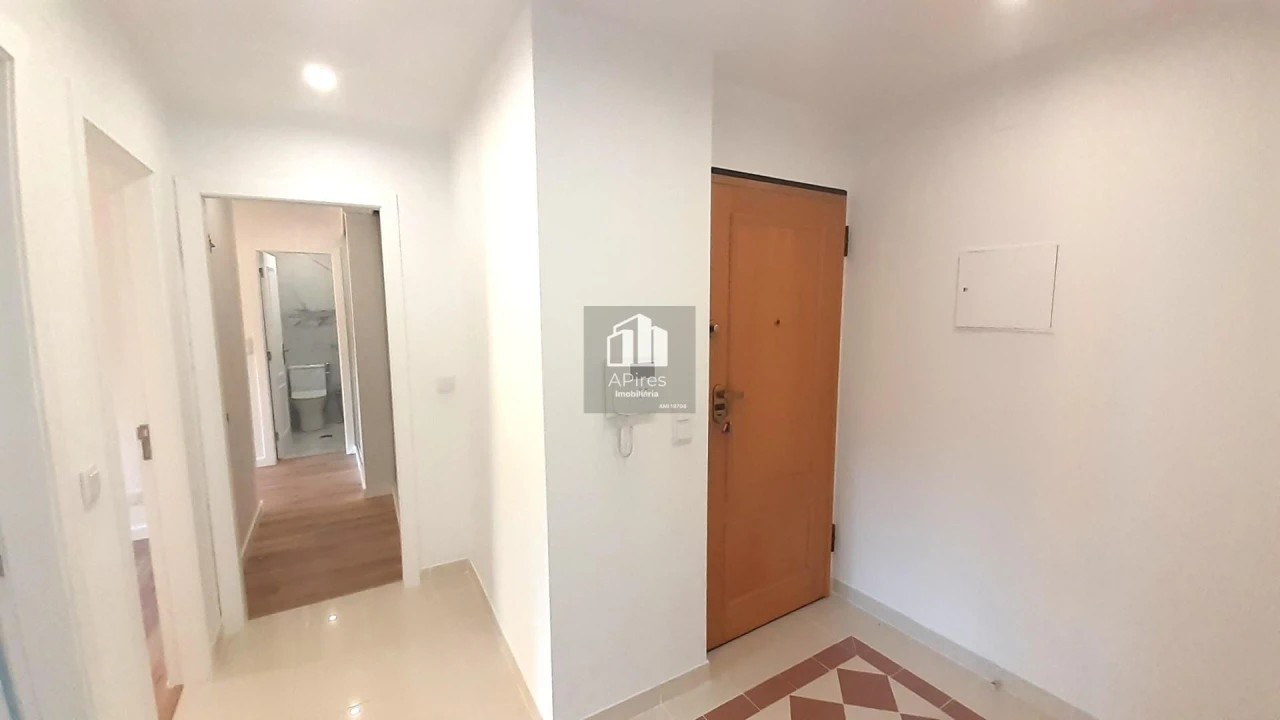 Apartamento T3 para Venda em Laranjeiro e Feijó Foto 25