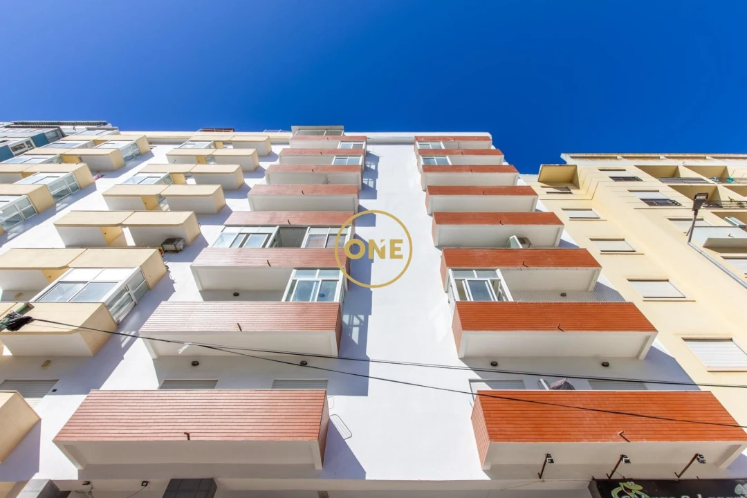 Apartamento T2 para Venda em Laranjeiro e Feijó Foto 23