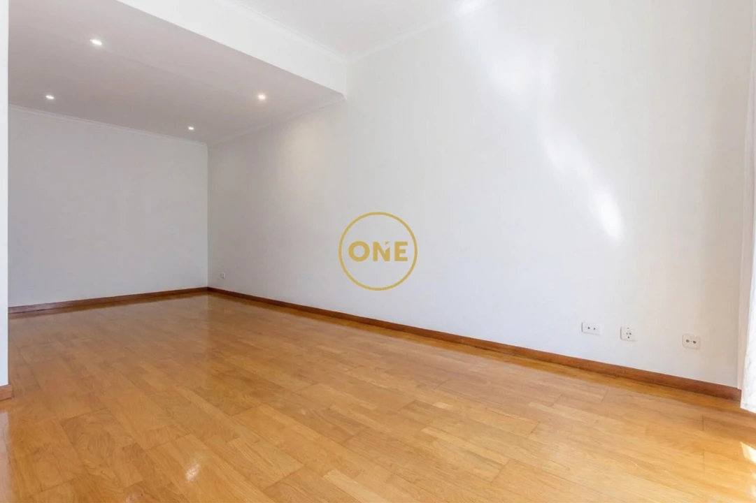 Apartamento T2 para Venda em Laranjeiro e Feijó Foto 18