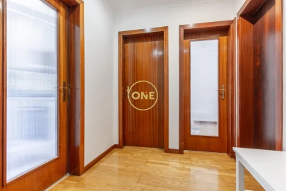 Apartamento T2 para Venda em Laranjeiro e Feijó