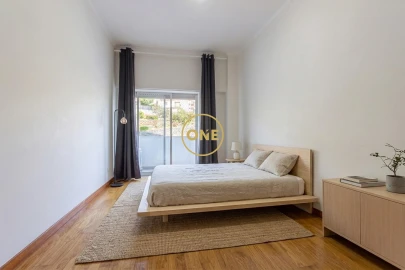 Apartamento T2 para Venda em Laranjeiro e Feijó