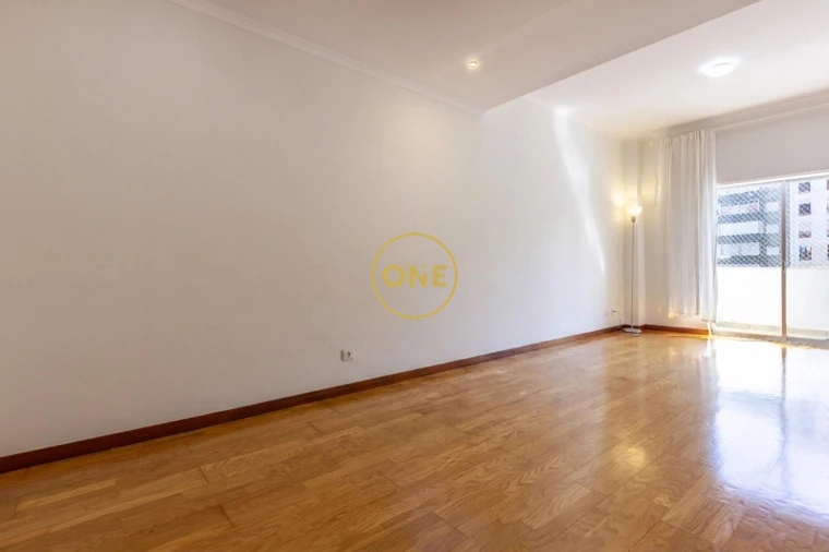Apartamento T2 para Venda em Laranjeiro e Feijó Foto 12