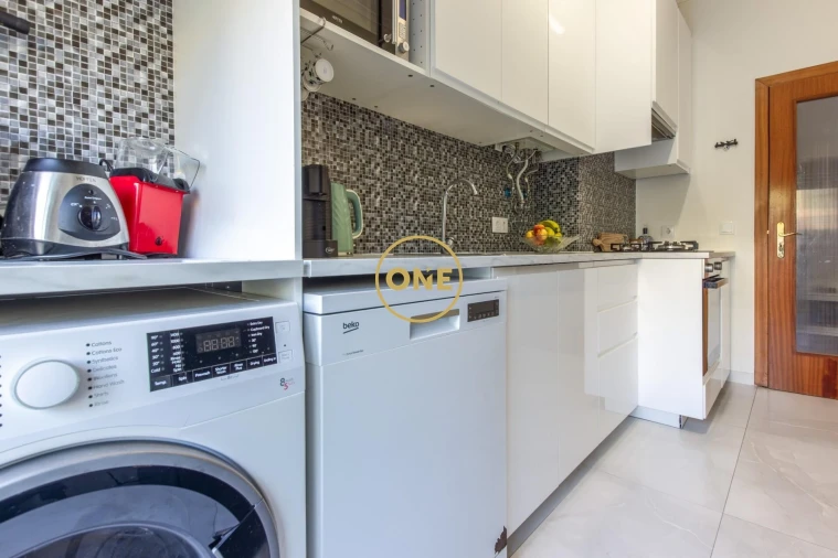 Apartamento T2 para Venda em Laranjeiro e Feijó Foto 7