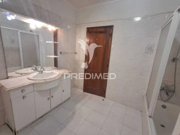 Apartamento T2 para Venda em Algueirão-Mem Martins