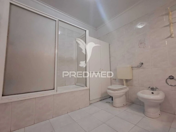 Apartamento T2 para Venda em Algueirão-Mem Martins Foto 6