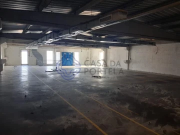 Armazém para Arrendamento em Touguinha e Touguinhó