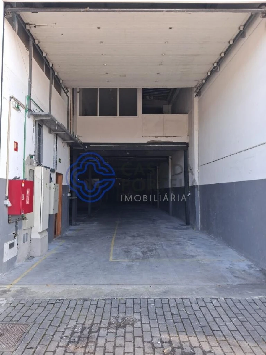 Armazém para Arrendamento em Touguinha e Touguinhó Foto 13