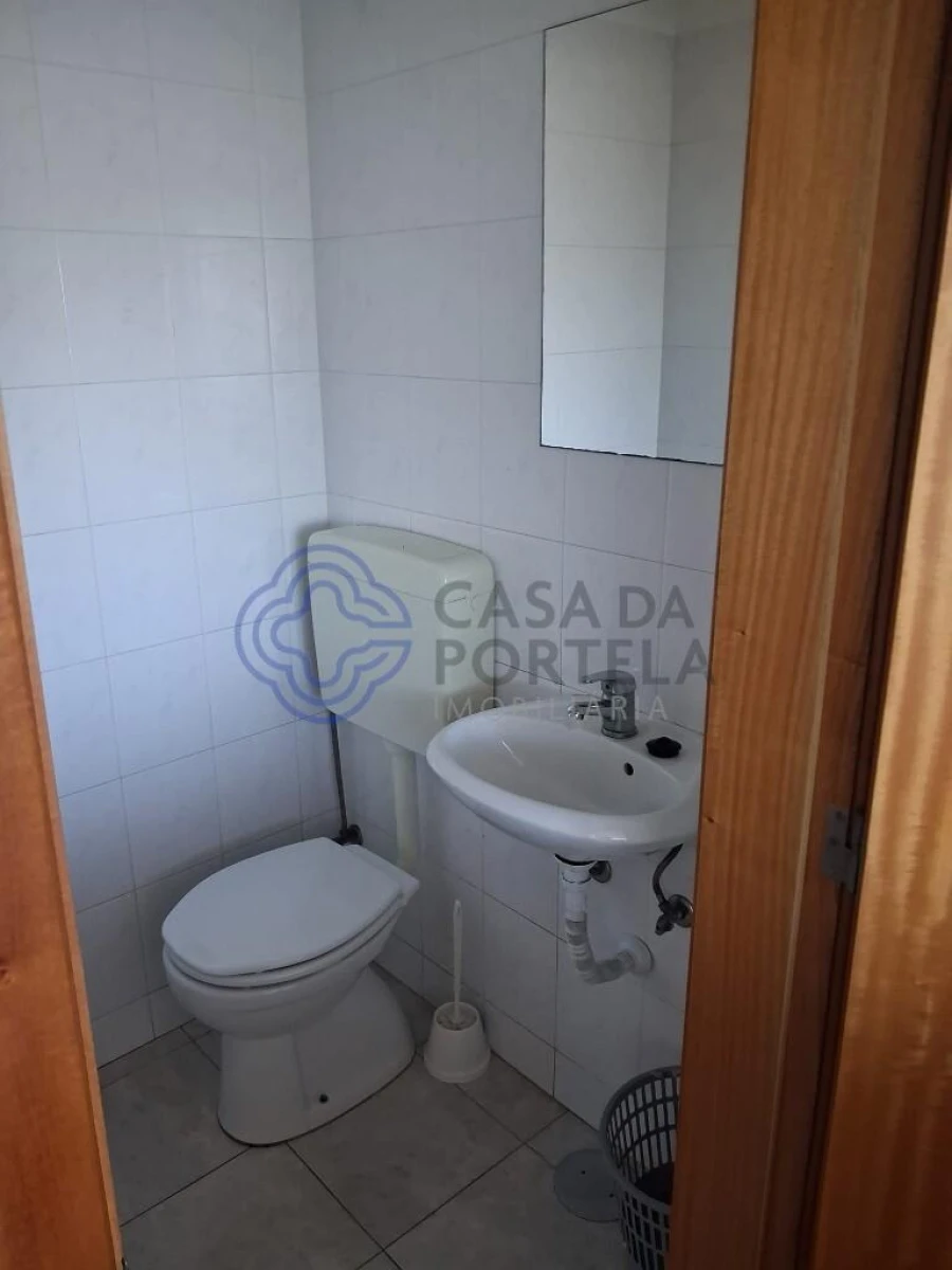 Armazém para Venda em Touguinha e Touguinhó Foto 24