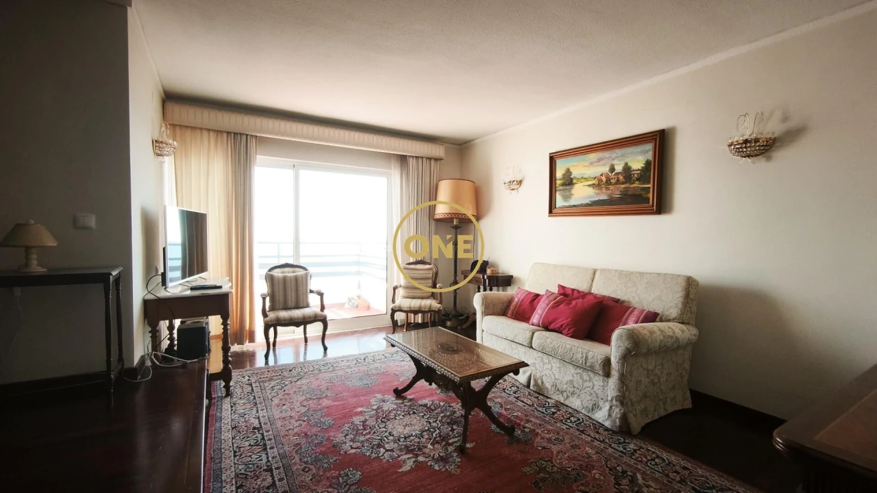 Apartamento T1 para Venda em São Martinho Foto 4