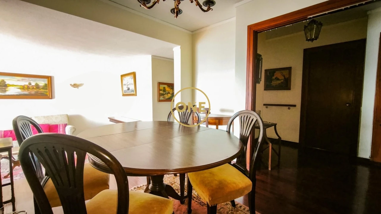 Apartamento T1 para Venda em São Martinho Foto 12
