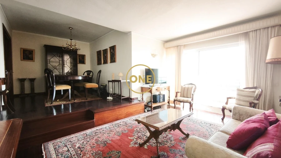 Apartamento T1 para Venda em São Martinho Foto 3