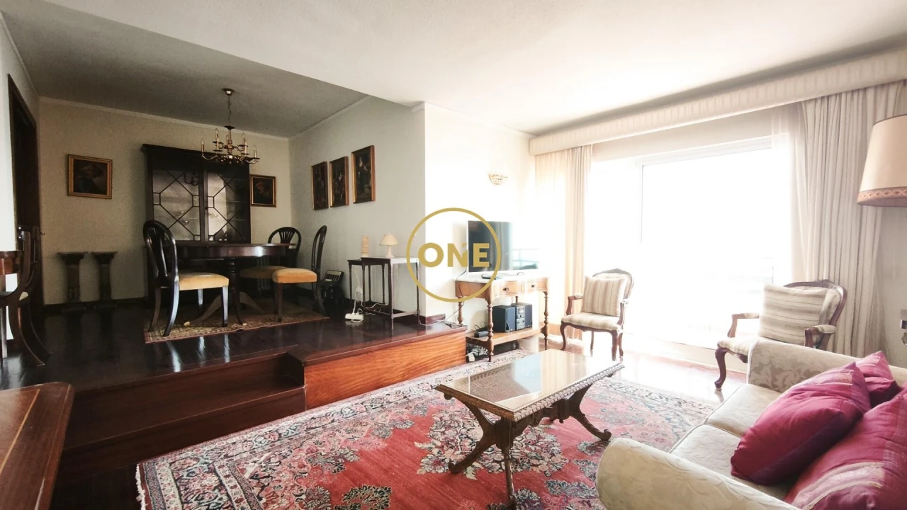Apartamento T1 para Venda em São Martinho Foto 3