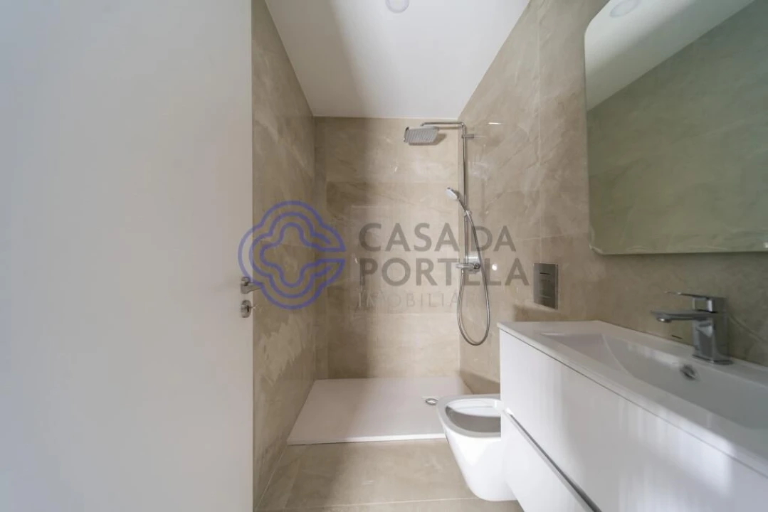 Moradia T4 para Venda em Montenegro Foto 46