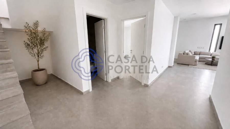 Moradia T4 para Venda em Montenegro Foto 49