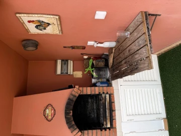 Moradia T5 para Venda em Lagos (São Sebastião e Santa Maria)
