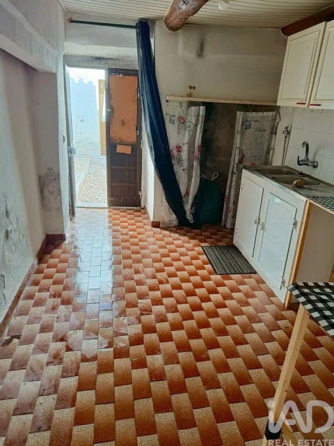 Moradia T2 para Venda em São Bento do Cortiço e Santo Estêvão