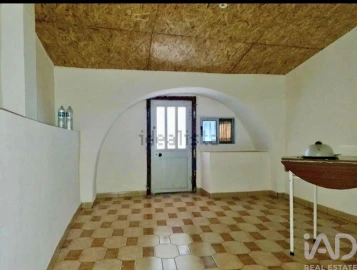 Moradia T2 para Venda em São Bento do Cortiço e Santo Estêvão