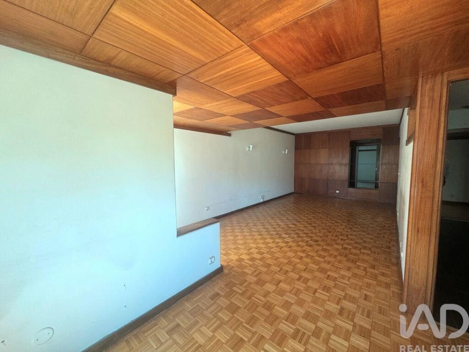 Apartamento T2 para Arrendamento em Areeiro Foto 6