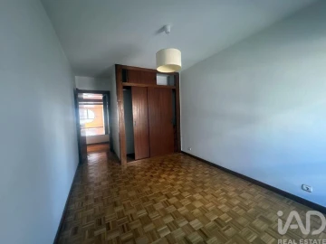 Apartamento T2 para Arrendamento em Areeiro