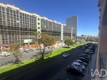 Apartamento T2 para Arrendamento em Areeiro