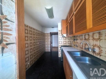 Apartamento T2 para Arrendamento em Areeiro