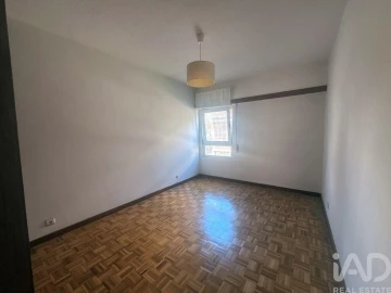 Apartamento T2 para Arrendamento em Areeiro