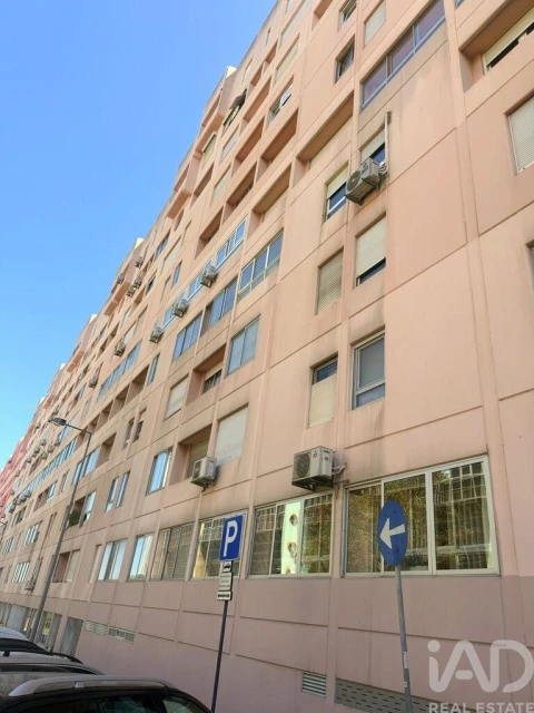 Apartamento T2 para Arrendamento em Areeiro