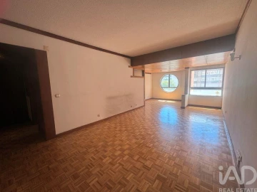 Apartamento T2 para Arrendamento em Areeiro