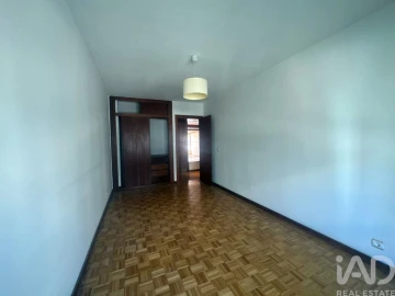 Apartamento T2 para Arrendamento em Areeiro