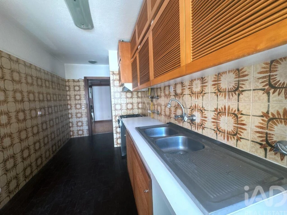 Apartamento T2 para Arrendamento em Areeiro Foto 10