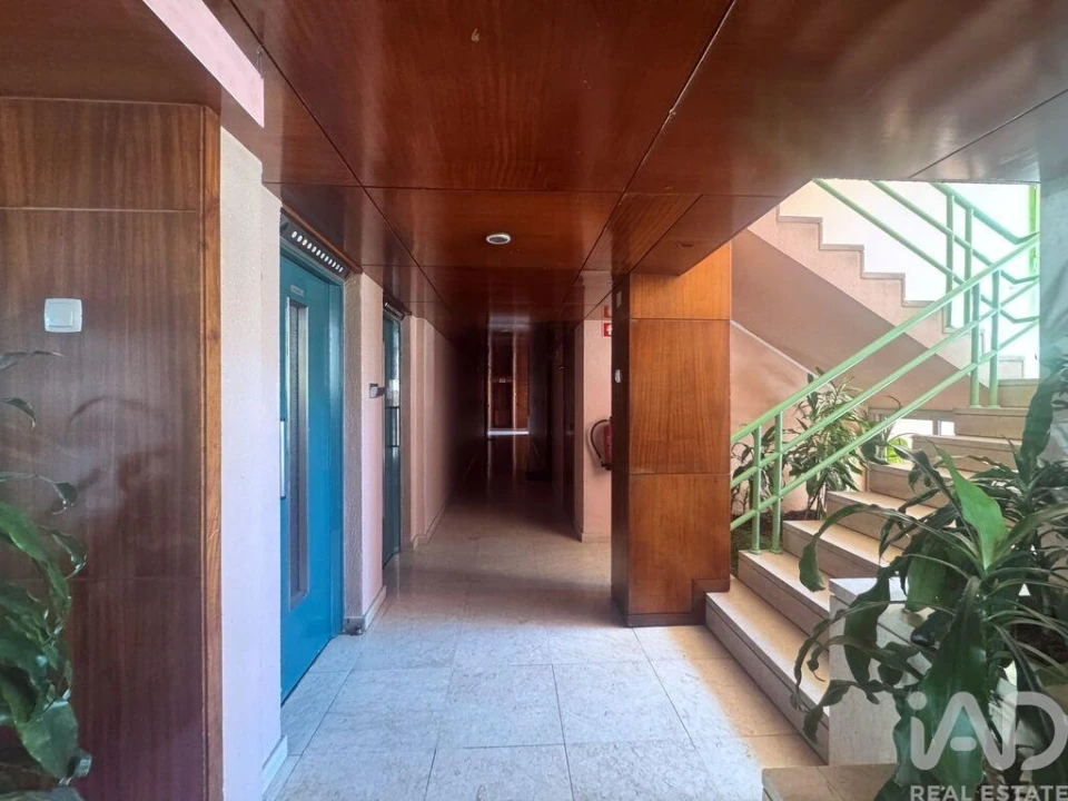 Apartamento T2 para Arrendamento em Areeiro Foto 23
