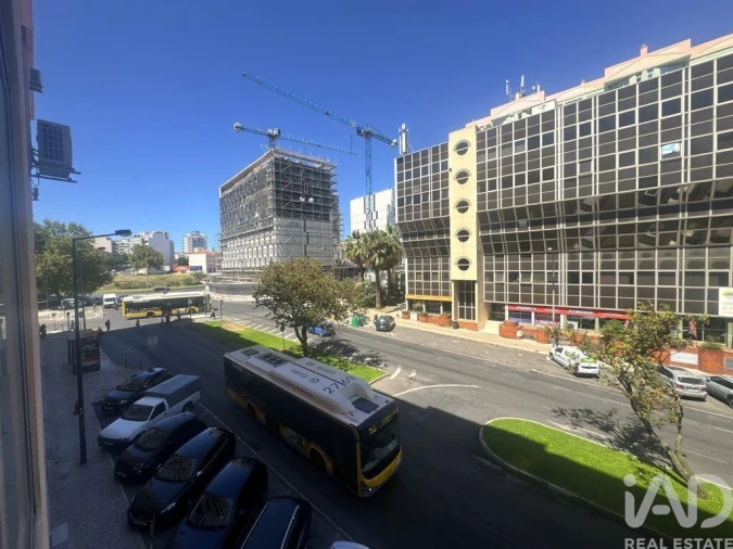Apartamento T2 para Arrendamento em Areeiro Foto 25