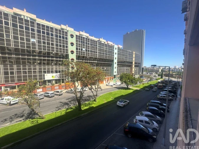 Apartamento T2 para Arrendamento em Areeiro Foto 26