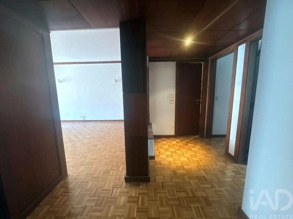 Apartamento T2 para Arrendamento em Areeiro Foto 14