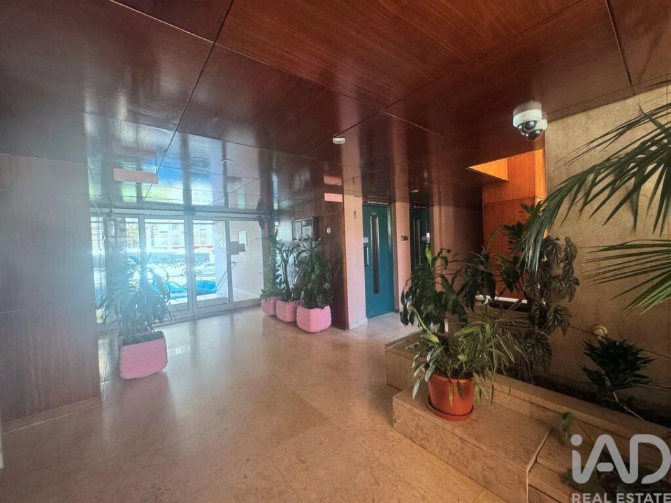 Apartamento T2 para Arrendamento em Areeiro Foto 24
