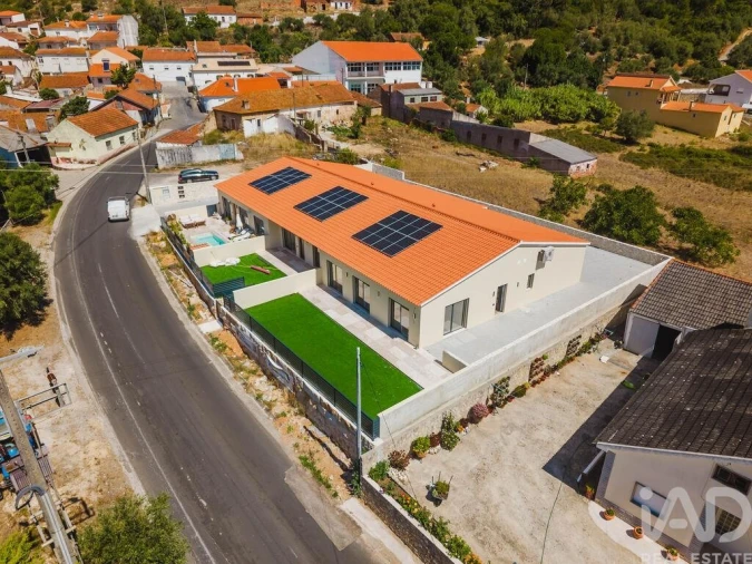 Moradia T3 para Venda em Rio Maior Foto 3