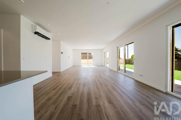 Moradia T3 para Venda em Rio Maior Foto 11