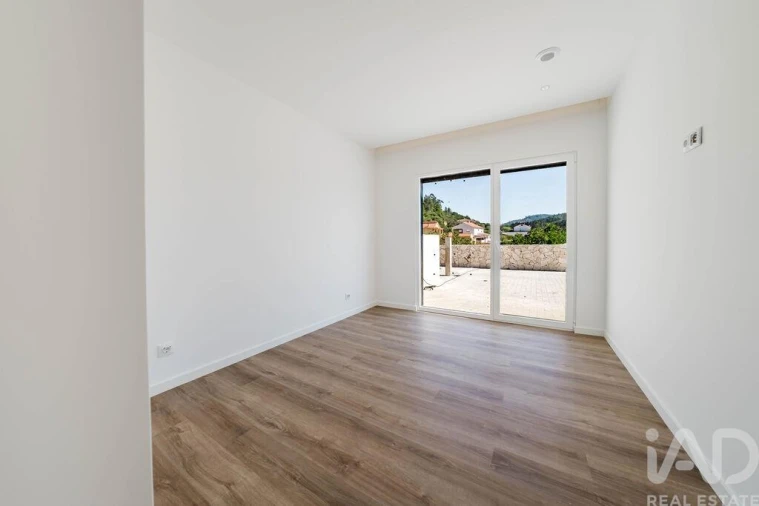 Moradia T3 para Venda em Rio Maior Foto 25