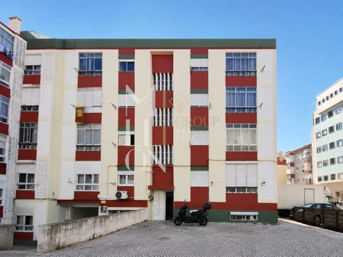 Apartamento T2 para Venda em Alfragide Foto 18