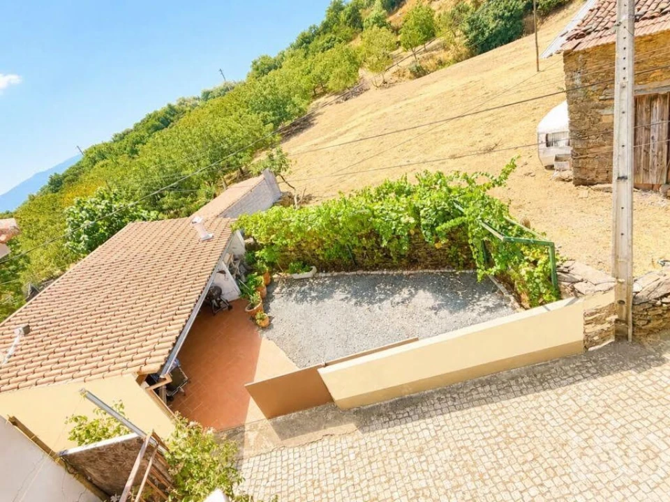 Moradia para Venda em Amendoeira Foto 26