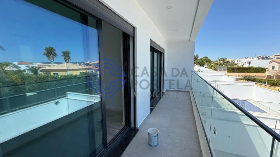 Moradia T4 para Venda em Montenegro Foto 26