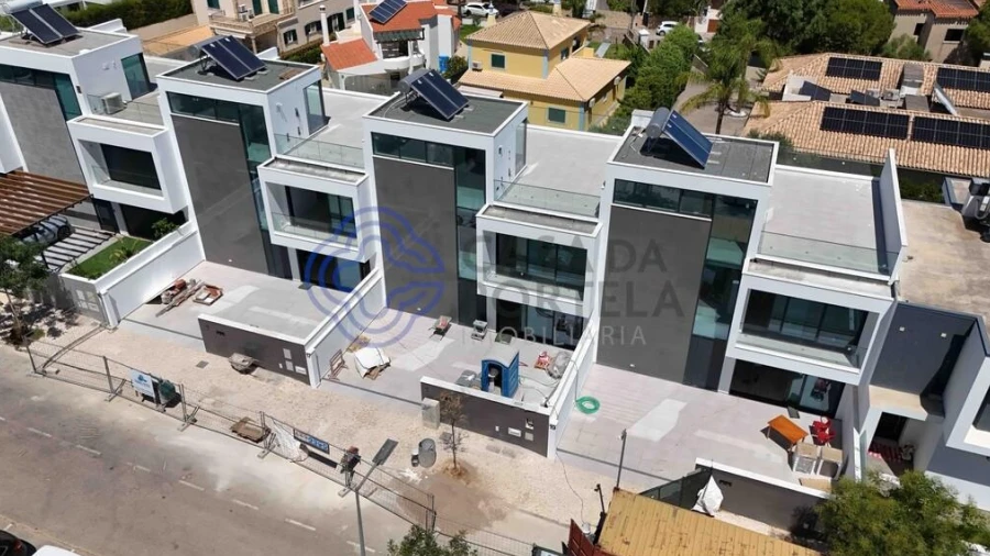 Moradia T4 para Venda em Montenegro