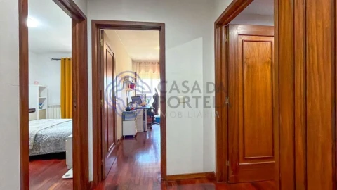 Apartamento T3 para Venda em Santa Maria da Feira, Travanca, Sanfins e Espargo