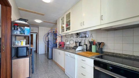Apartamento T3 para Venda em Santa Maria da Feira, Travanca, Sanfins e Espargo
