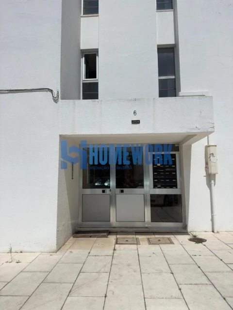 Apartamento T2 para Arrendamento em Barreiro e Lavradio
