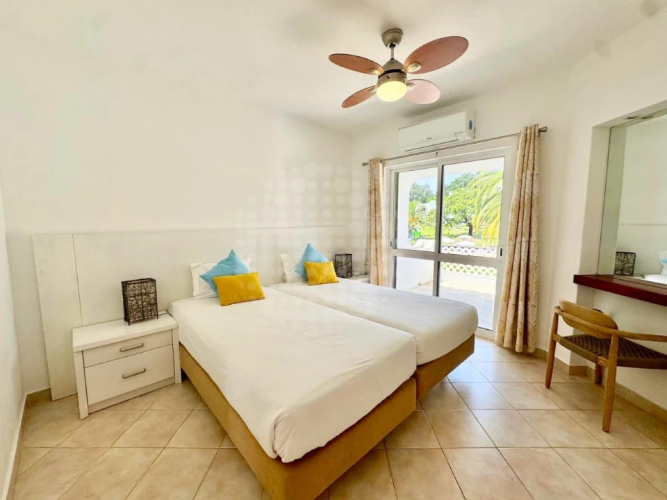 Apartamento T1 para Venda em Albufeira e Olhos de Água Foto 12