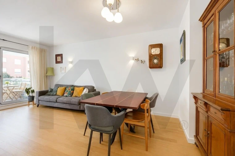 Apartamento T2 para Venda em Lumiar Foto 2