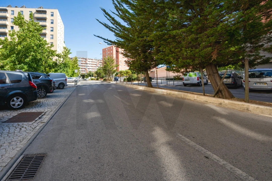 Apartamento T2 para Venda em Lumiar Foto 25
